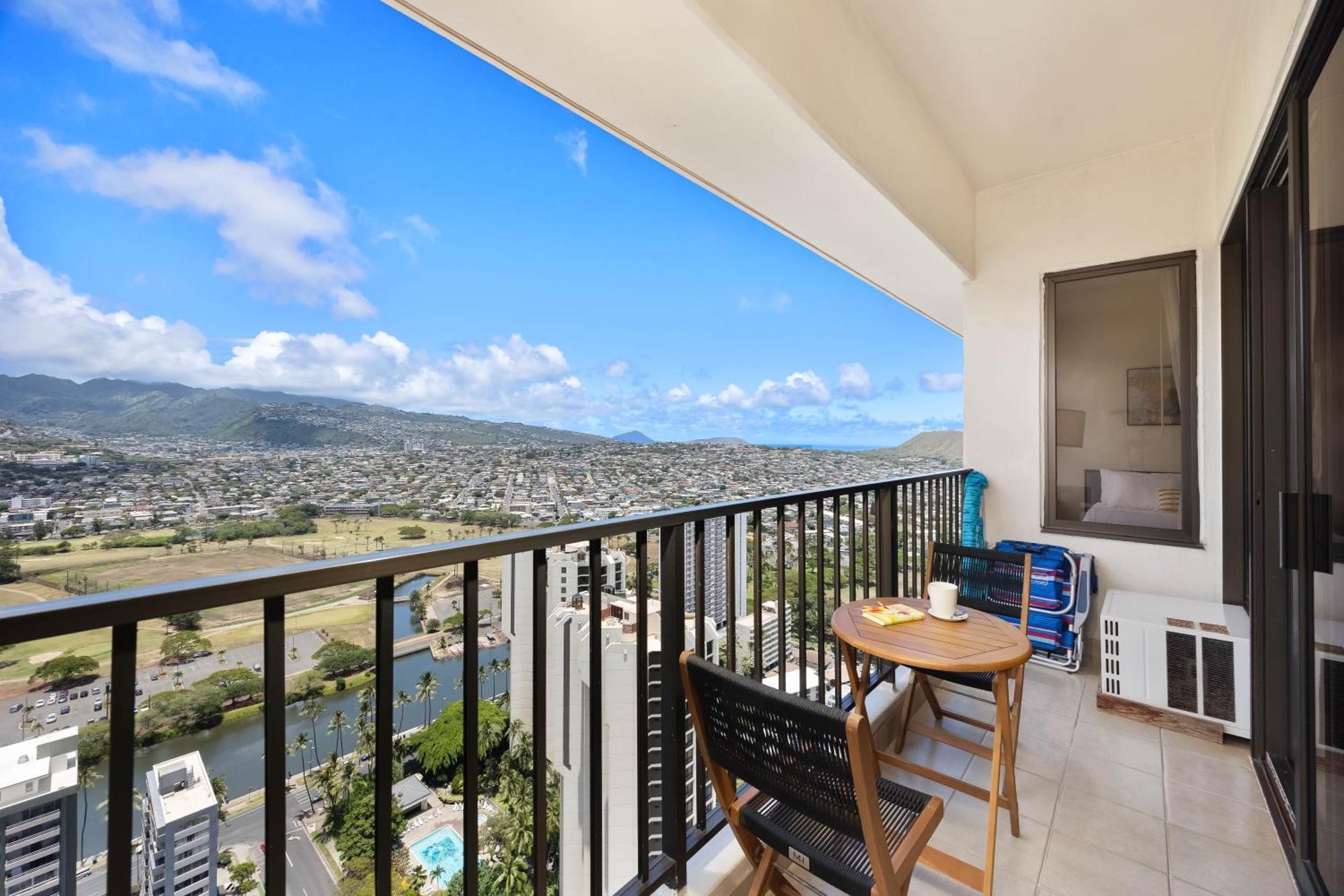 Escape To Mountain View Condo,near With Parking Apartment Honolulu