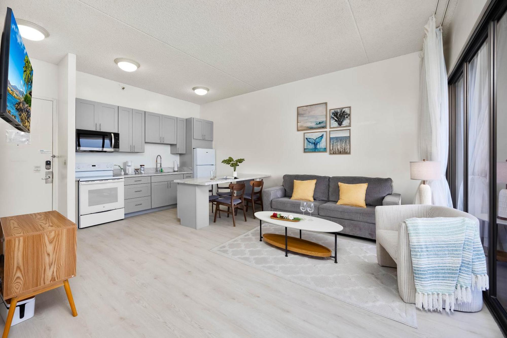 Escape To Mountain View Condo,near With Parking *